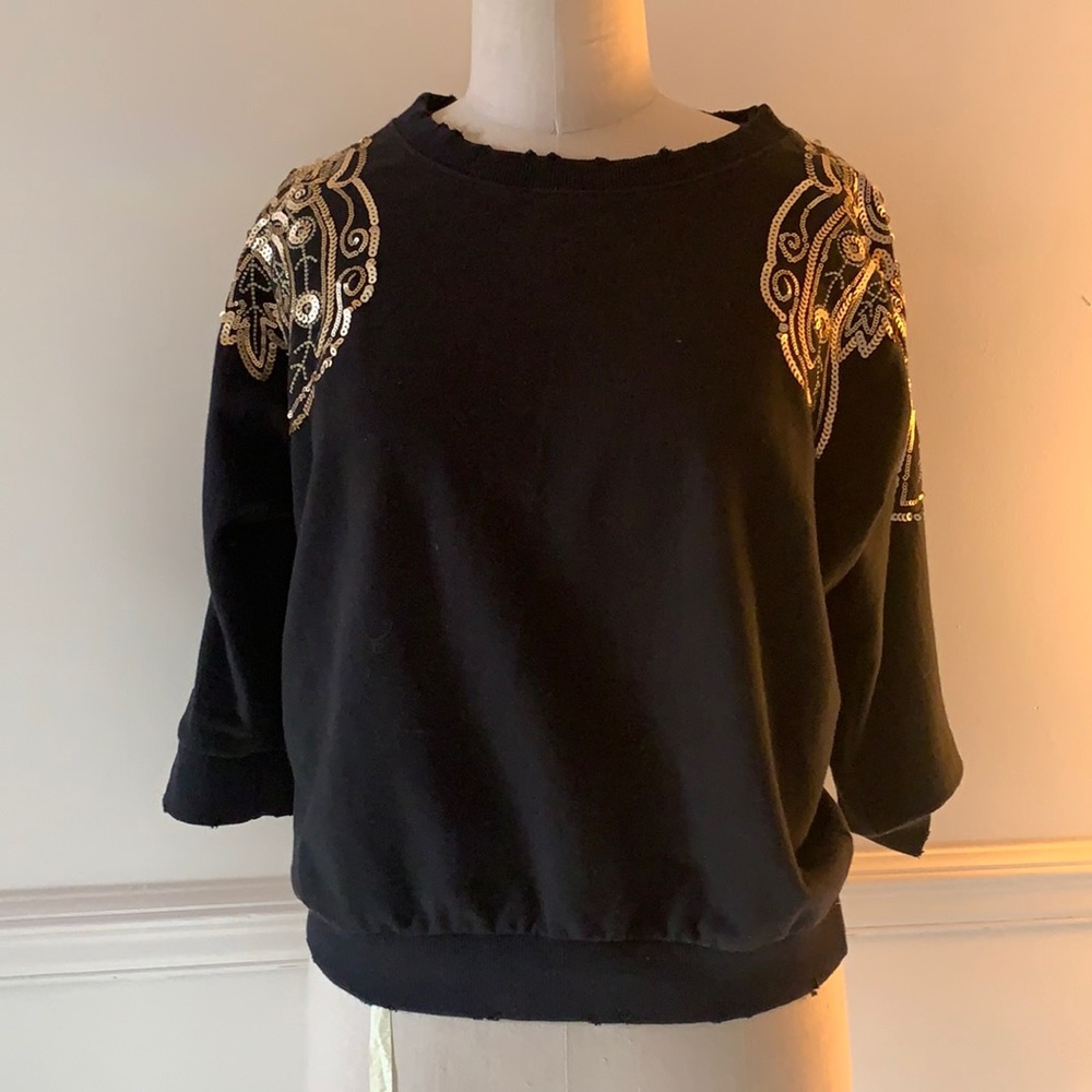 Vintage sweatshirt with shoulder detail